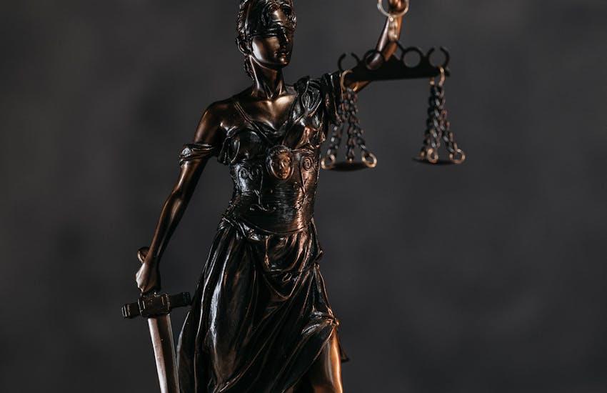 Advice card Antitrust Law: Recommended Classes, Valuable Skills, and Potential Career Paths