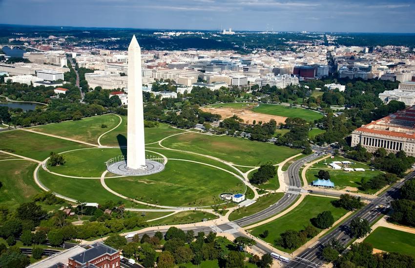 Advice card Choosing a DC Law Firm
