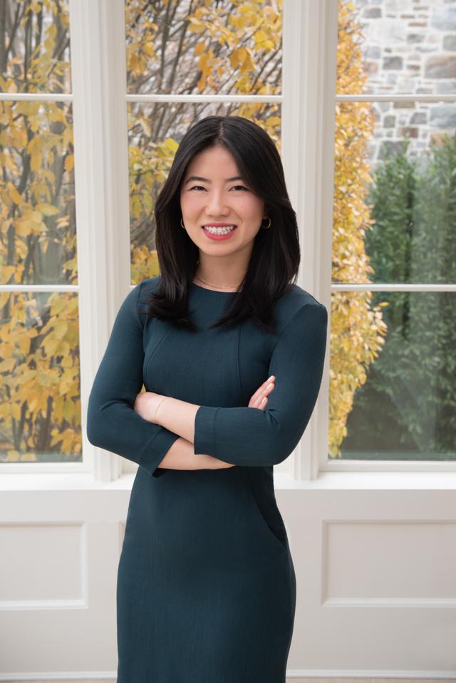 Caroline Li headshot