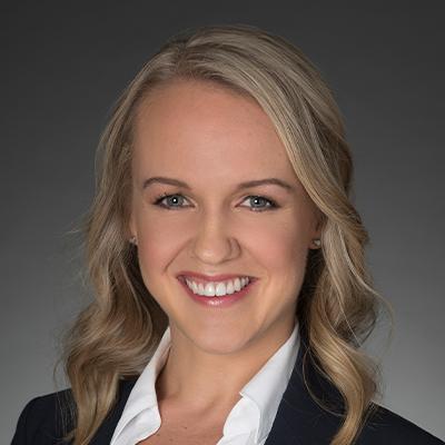 Tracy Smith headshot