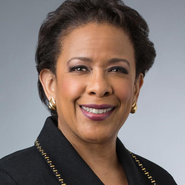 L Lynch headshot