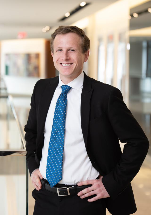 Andrew Tutt headshot