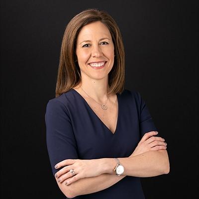 Betsy Flanagan headshot