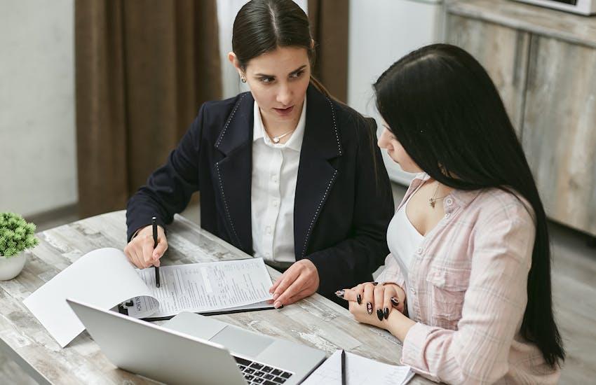 How 2025 Summer Associates Can Turn "Networking" into Actual Mentorship (Before Week 1)